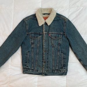 Levi’s Men’s Denim Sherpa Trucker Jacket, LIKE NEW!